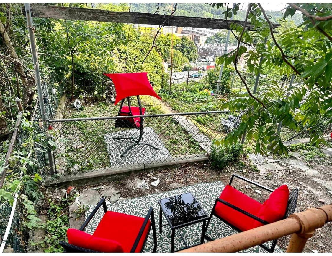 4-A Diamond In Yonkers Exterior foto